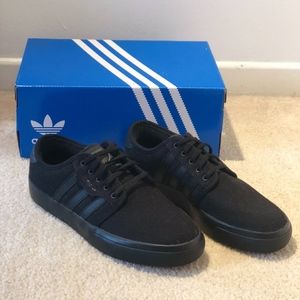 Adidas All Black Sneaker (SEELEY J)